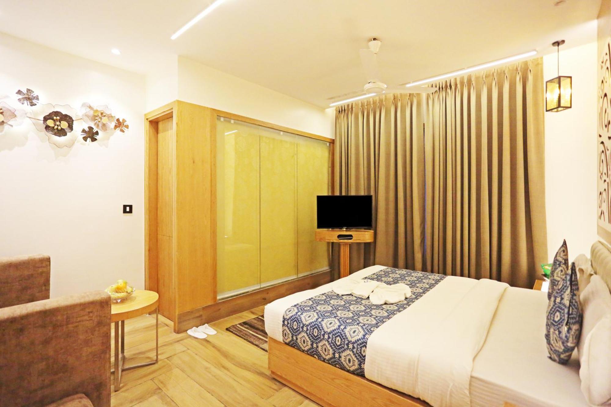 Jrd Luxury-Business Hotel Нью-Дели Экстерьер фото