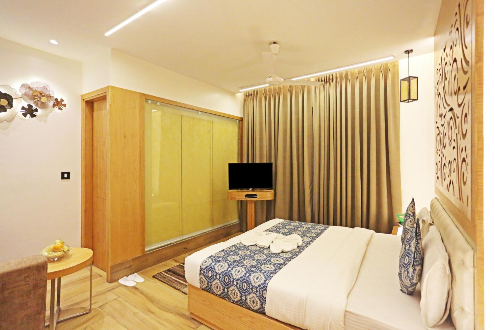 Jrd Luxury-Business Hotel Нью-Дели Экстерьер фото
