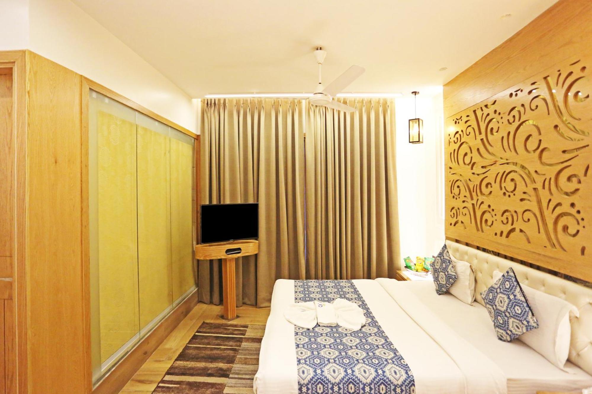 Jrd Luxury-Business Hotel Нью-Дели Экстерьер фото