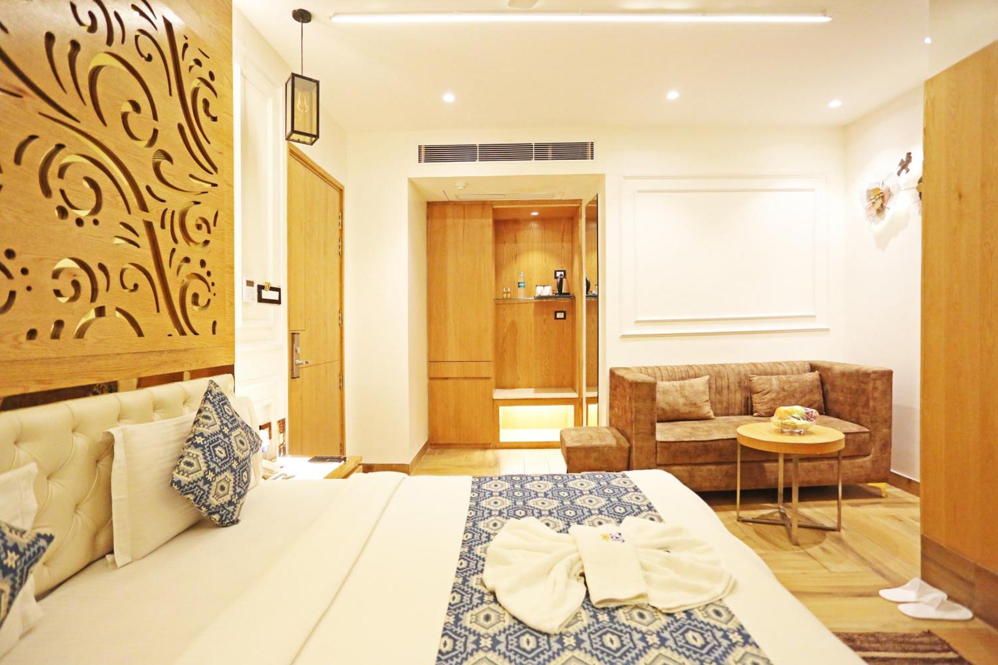 Jrd Luxury-Business Hotel Нью-Дели Экстерьер фото