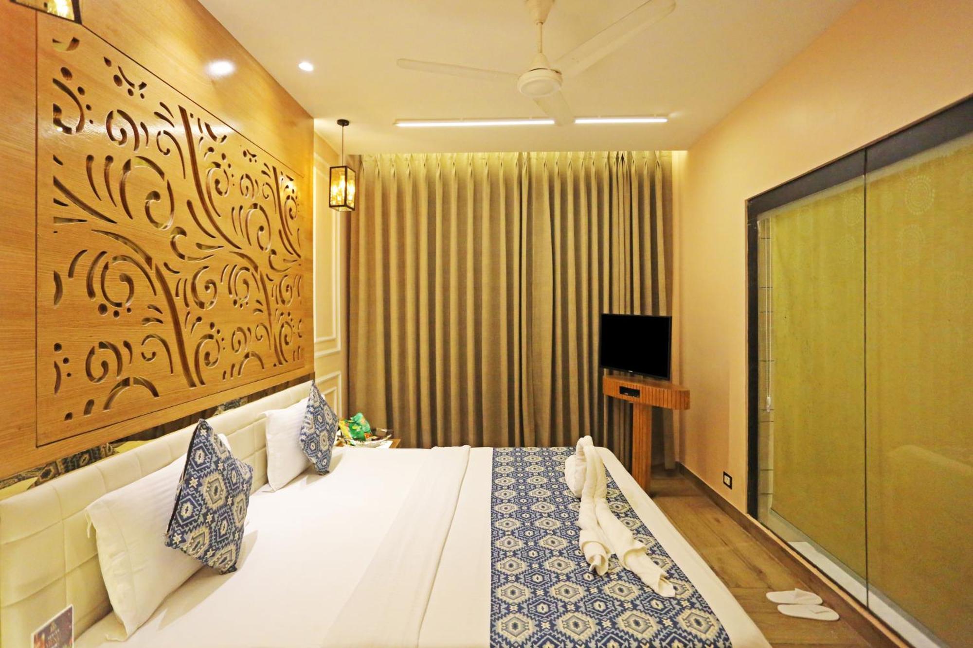 Jrd Luxury-Business Hotel Нью-Дели Экстерьер фото