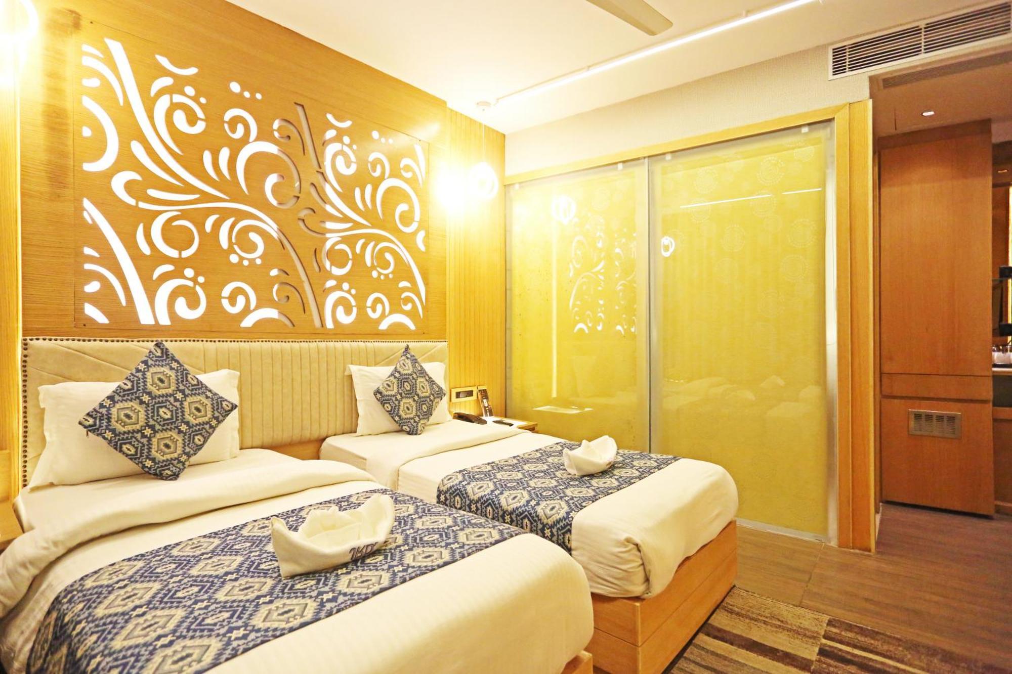 Jrd Luxury-Business Hotel Нью-Дели Экстерьер фото