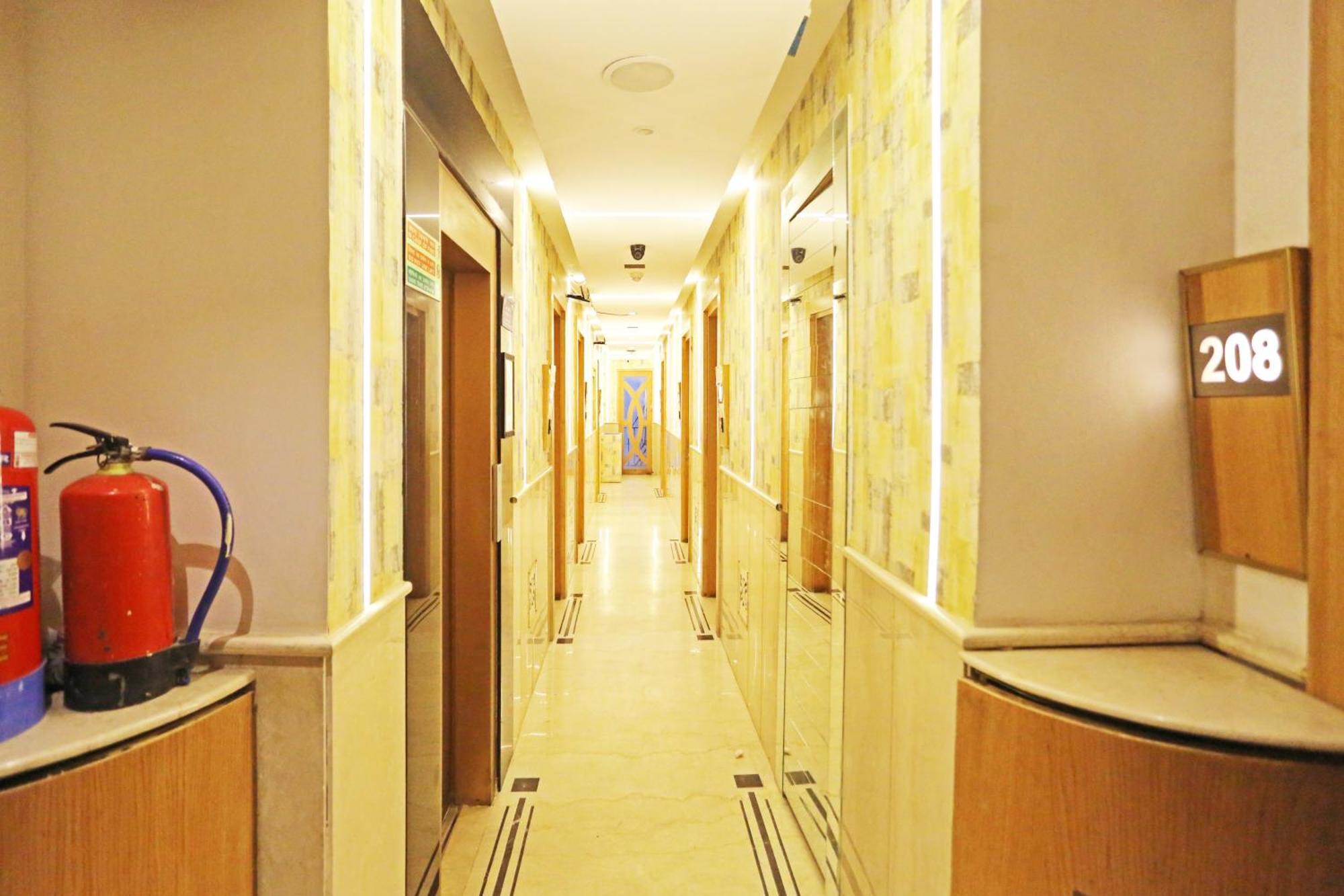 Jrd Luxury-Business Hotel Нью-Дели Экстерьер фото